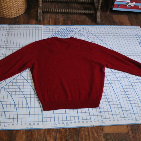 Jos. A. Bank Traveler's Collection 100% Cashmere Maroon Sweater, Medium - Picture 4 of 8